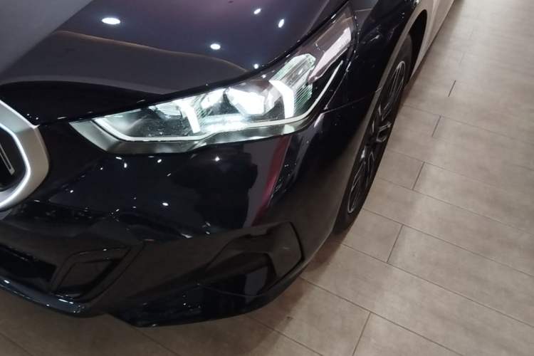 Used BMW 5 Series 2026 530Li Leading M Sport Package Left Front Headlight