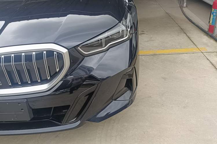 Used BMW 5 Series 2026 Facelift Model 530Li Leading Edition M Sport Package Left Front Headlight