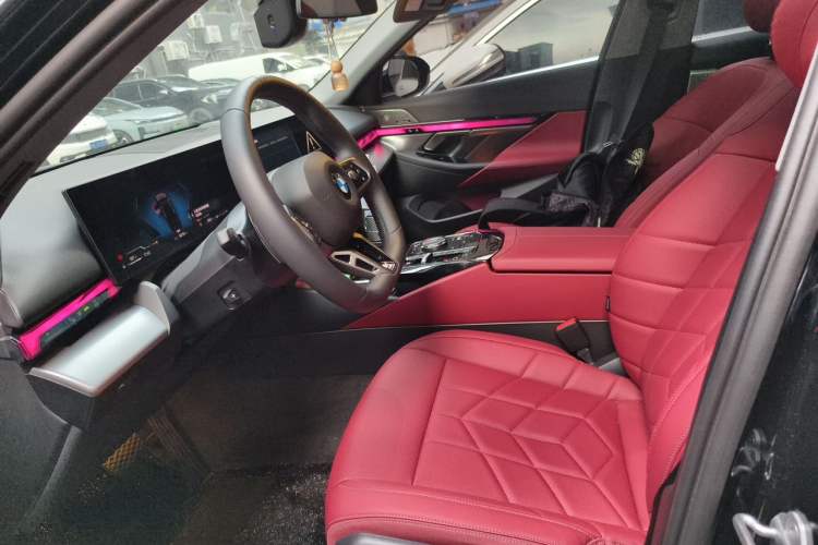 Used BMW 5 Series 2026 530Li Leading M Sport Package Left Front Seat