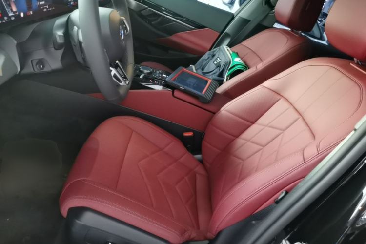 Used BMW 5 Series 2026 530Li Leading M Sport Package Left Front Seat