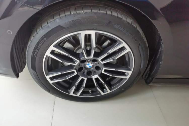 Used BMW 5 Series 2026 530Li Leading M Sport Package Left Front Wheel Hub