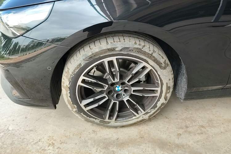 Used BMW 5 Series 2026 Facelift Model 525Li M Sport Package Left Front Wheel Hub
