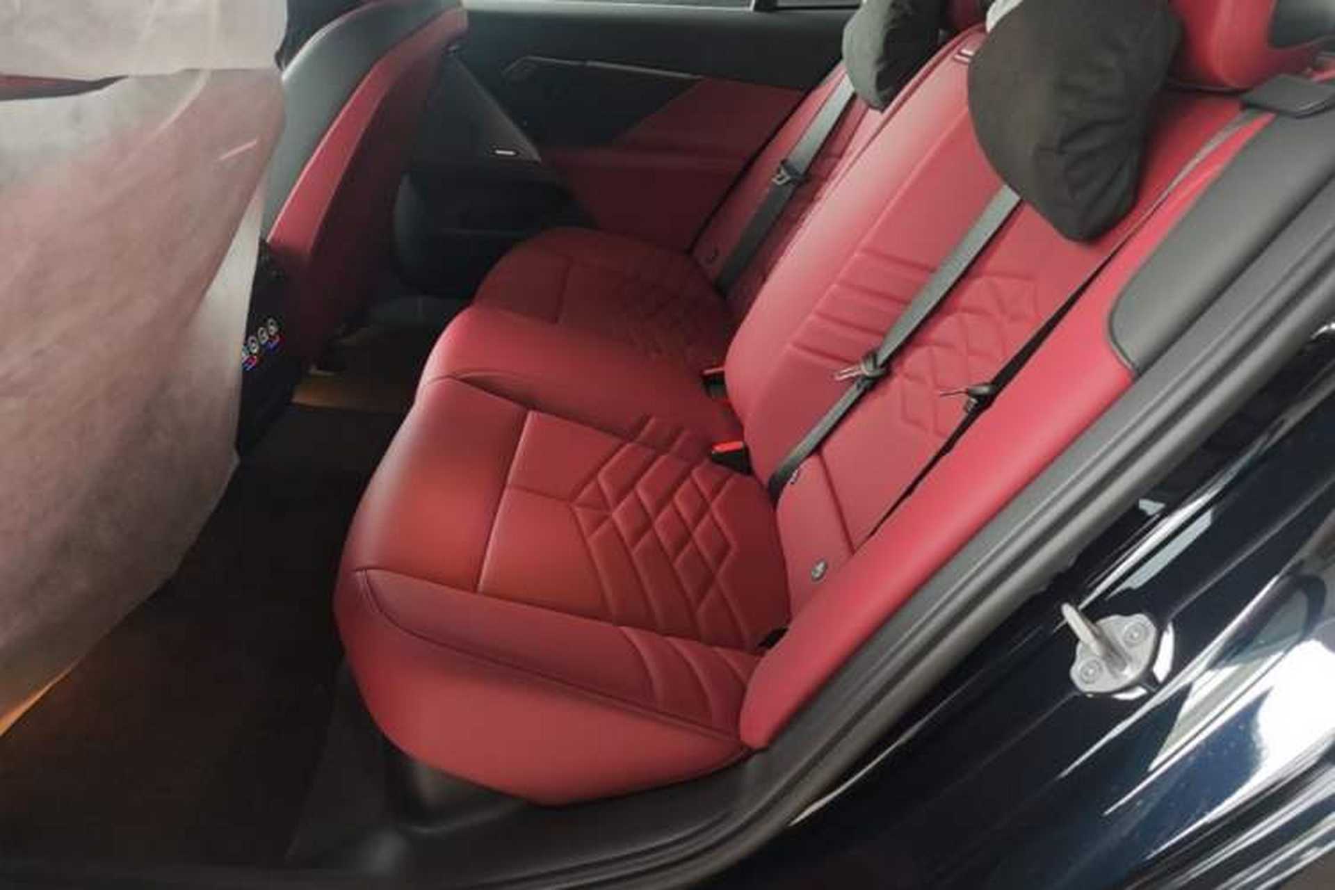 Used BMW 5 Series 2026 Facelift Model 530Li Leading Edition M Sport Package Left Rear Seat
