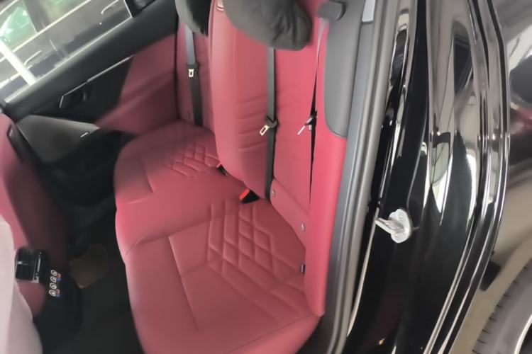 Used BMW 5 Series 2026 Facelift Model 530Li Leading Edition M Sport Package Left Rear Seat