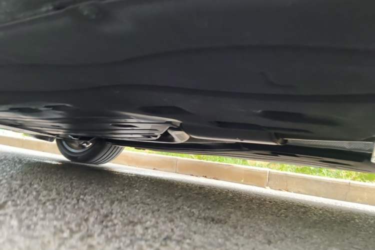 Used BMW 5 Series 2026 Facelift Model 530Li Leading Edition M Sport Package Left Side Sill