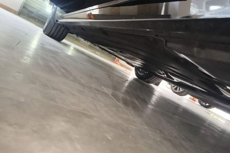 Used BMW 5 Series 2026 Facelift Model 530Li Leading Edition M Sport Package Left Side Sill