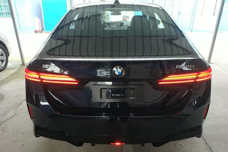 Used BMW 5 Series 2026 Facelift Model 530Li Leading Edition M Sport Package Rear