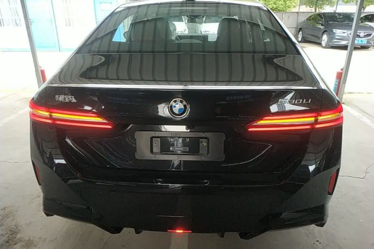 Used BMW 5 Series 2026 Facelift Model 530Li Leading Edition M Sport Package Rear