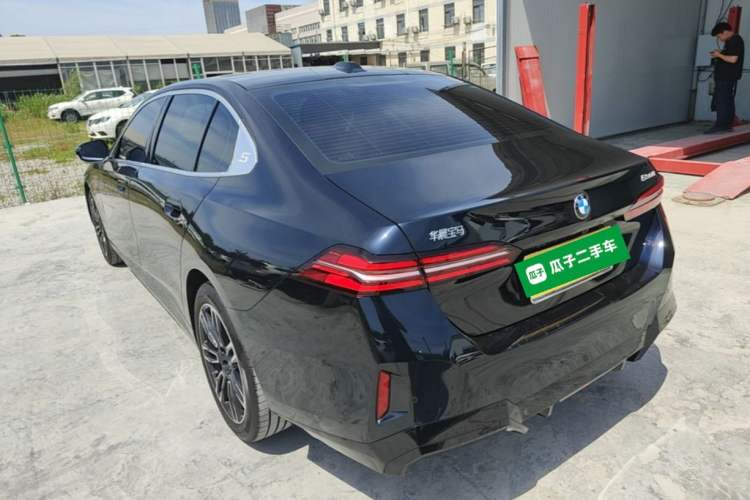 Used BMW 5 Series 2026 530Li Leading M Sport Package Rear Left 45 Deg