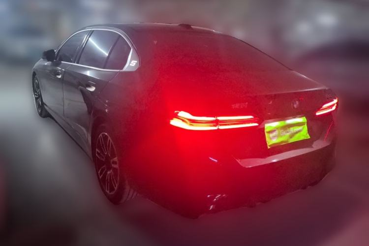 Used BMW 5 Series 2026 Facelift Model 530Li Leading Edition M Sport Package Rear Left 45 Deg