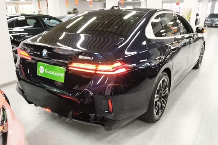 Used BMW 5 Series 2026 Facelift Model 530Li Leading Edition M Sport Package Rear Right 45 Deg