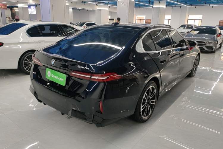 Used BMW 5 Series 2026 530Li Leading M Sport Package Rear Right 45 Deg