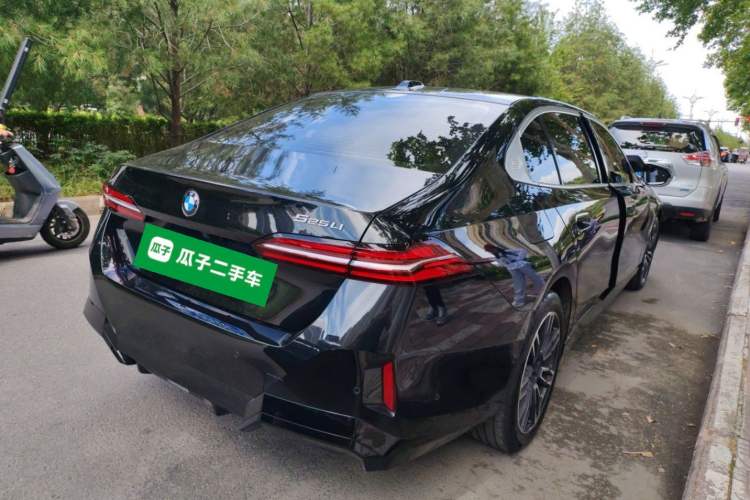 Used BMW 5 Series 2026 525Li M Sport Package Rear Right 45 Deg