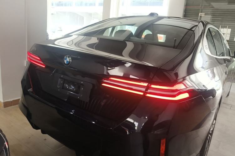 Used BMW 5 Series 2026 Facelift Model 530Li Leading Edition M Sport Package Rear Right 45 Deg