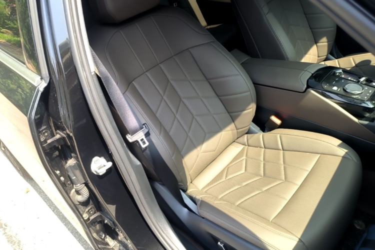 Used BMW 5 Series 2026 530Li Leading M Sport Package Right Front Seat
