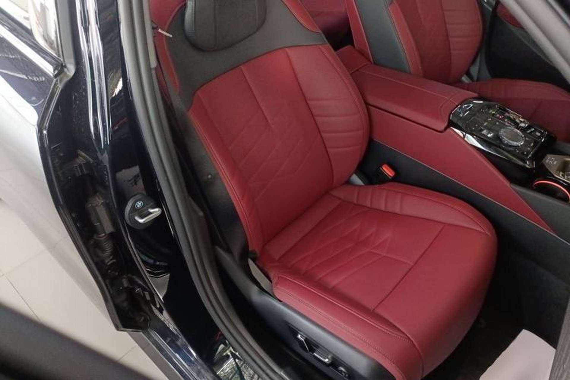 Used BMW 5 Series 2026 530Li Prestige M Sport Package Right Front Seat