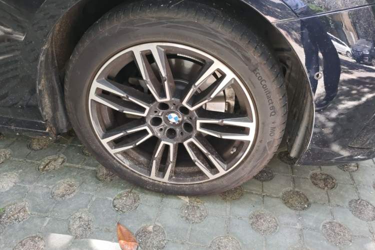 Used BMW 5 Series 2026 525Li M Sport Package Right Front Wheel Hub