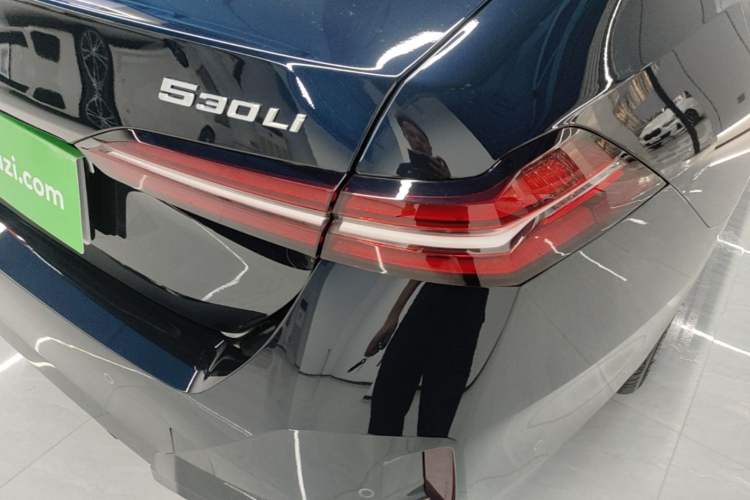 Used BMW 5 Series 2026 530Li Leading M Sport Package Right Rear Taillight