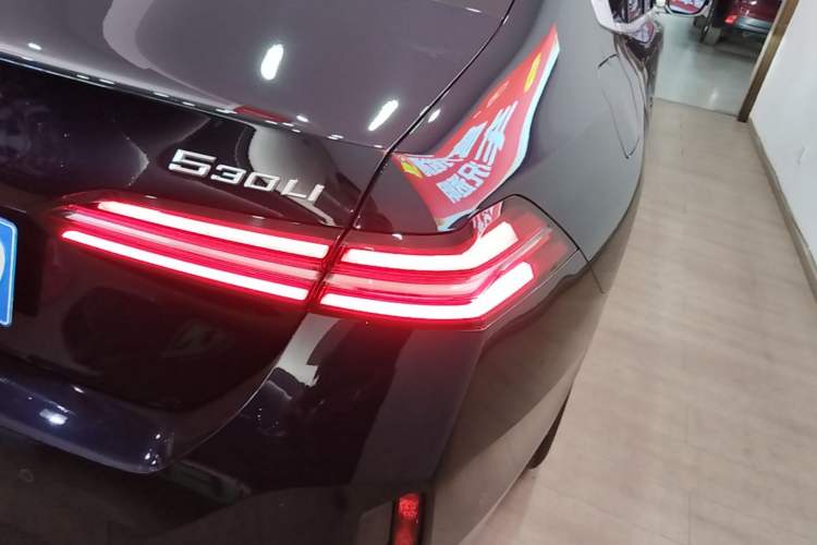 Used BMW 5 Series 2026 530Li Leading M Sport Package Right Rear Taillight