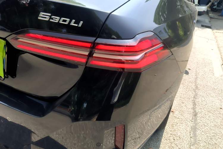 Used BMW 5 Series 2026 530Li Leading M Sport Package Right Rear Taillight