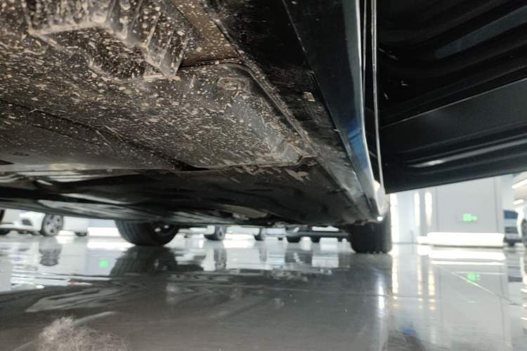 Used BMW 5 Series 2026 530Li Leading M Sport Package Right Side Sill