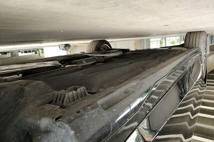 Used BMW 5 Series 2026 Facelift Model 525Li M Sport Package Right Side Sill