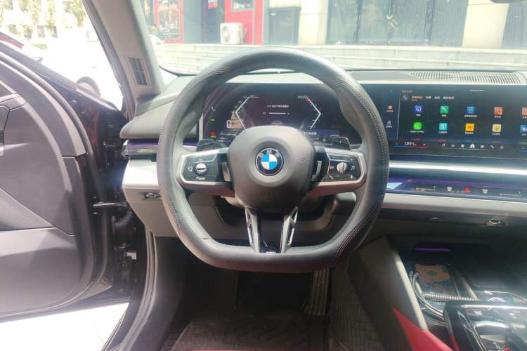 Used BMW 5 Series 2026 525Li M Sport Package Steering Wheel