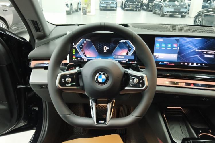 Used BMW 5 Series 2026 Facelift Model 530Li Leading Edition M Sport Package Steering Wheel