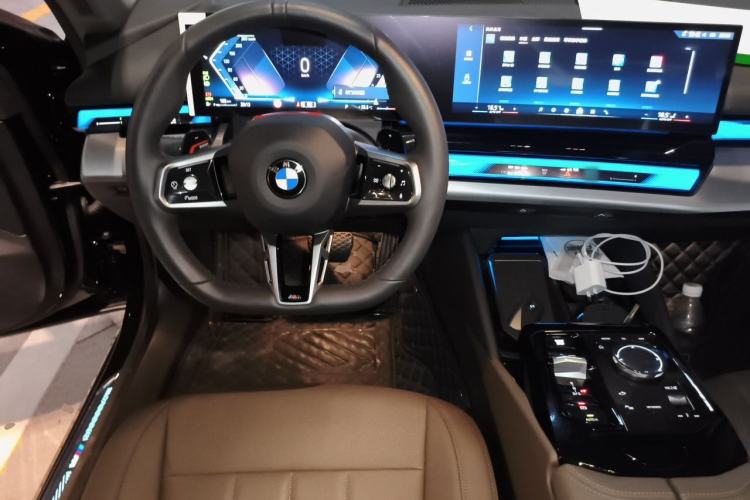 Used BMW 5 Series 2026 530Li Leading M Sport Package Steering Wheel