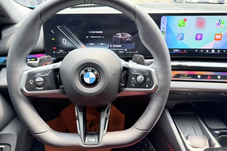 Used BMW 5 Series 2026 Facelift Model 530Li Leading Edition M Sport Package Steering Wheel