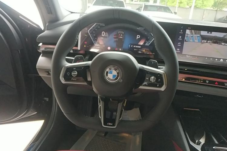Used BMW 5 Series 2026 Facelift Model 530Li Leading Edition M Sport Package Steering Wheel