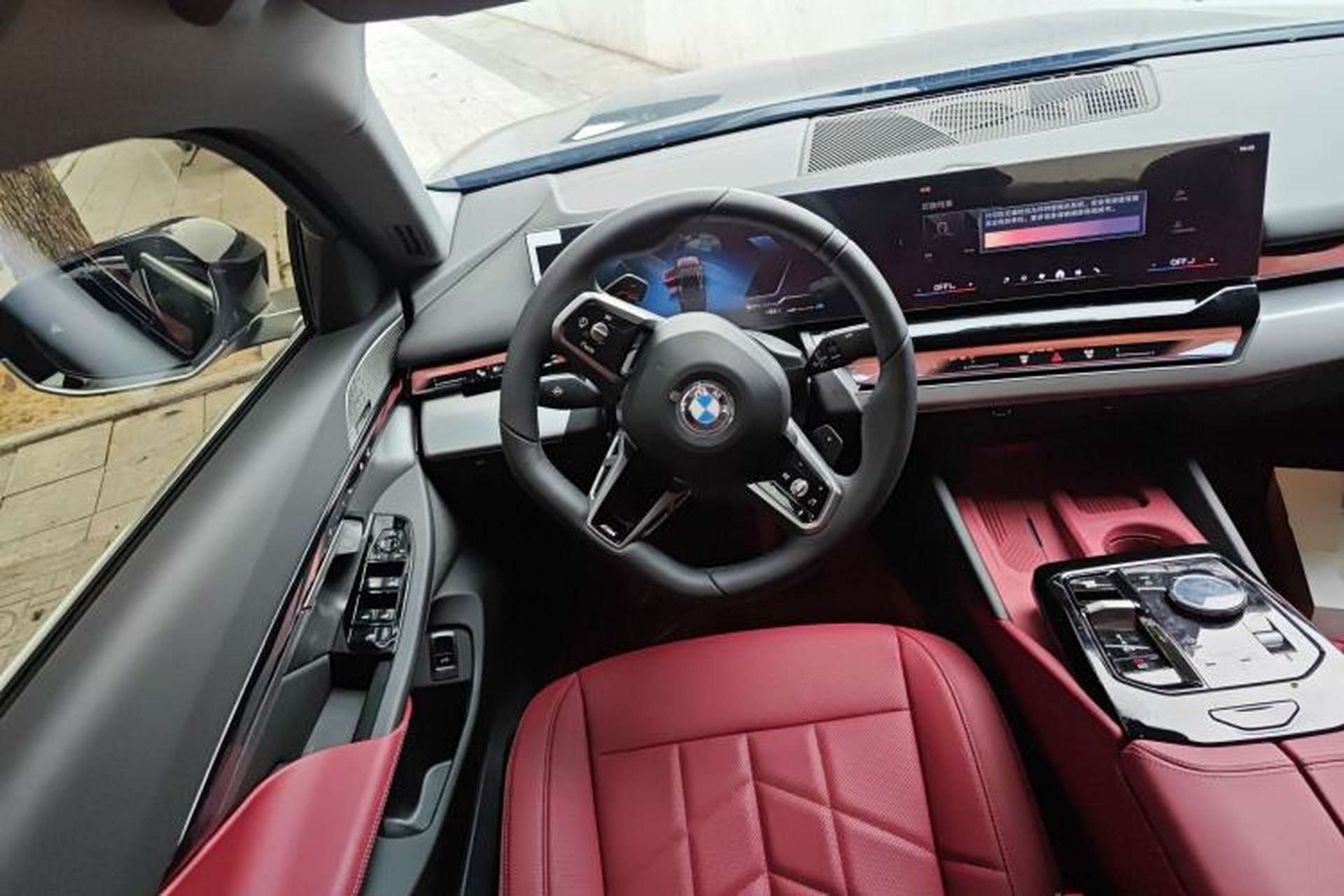 Used BMW 5 Series 2026 530Li Leading M Sport Package Steering Wheel