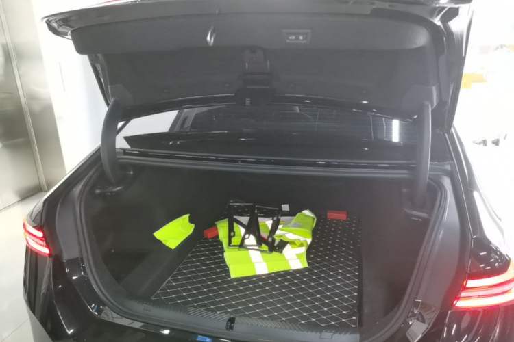 Used BMW 5 Series 2026 530Li Leading M Sport Package Trunk