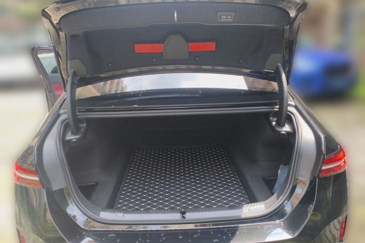 Used BMW 5 Series 2026 530Li Leading M Sport Package Trunk
