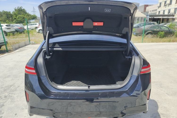Used BMW 5 Series 2026 530Li Leading M Sport Package Trunk