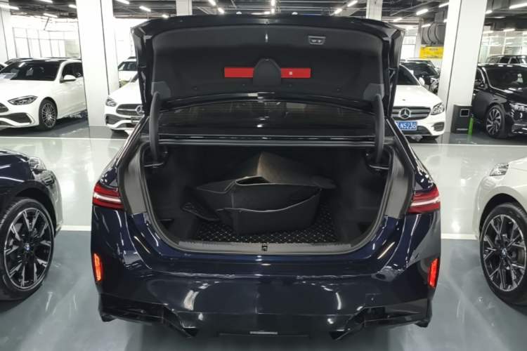 Used BMW 5 Series 2026 530Li Leading M Sport Package Trunk