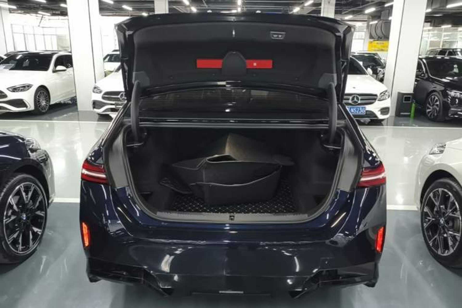 Used BMW 5 Series 2026 530Li Leading M Sport Package Trunk