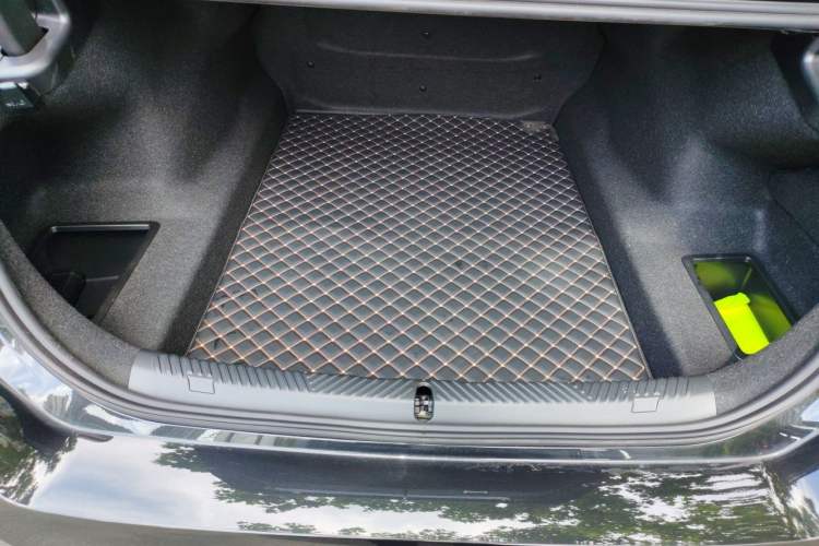 Used BMW 5 Series 2026 525Li M Sport Package Trunk