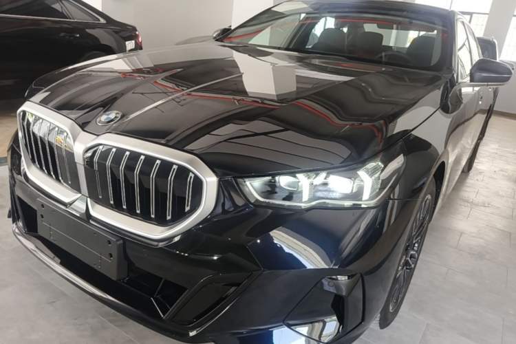 Used BMW 5 Series 2026 Facelift Model 530Li Leading Edition M Sport Package Guazi used car, China used car export, Used car for sale, Used cars, Cheapest cars for sale