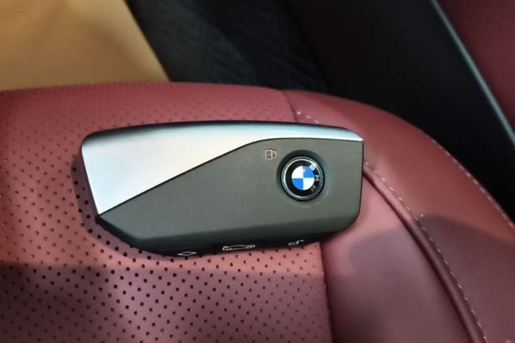 Used BMW 5 Series 2026 Facelift Model 530Li Leading Edition M Sport Package Vehicle Key