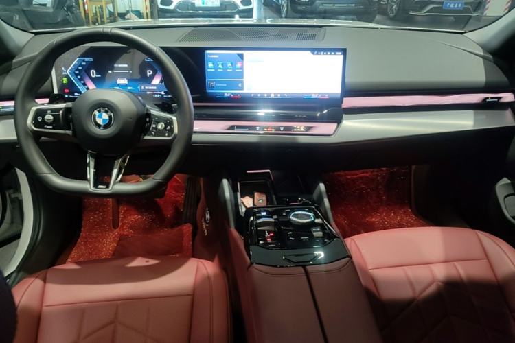 Used BMW 5 Series 2026 525Li M Sport Package Center Console