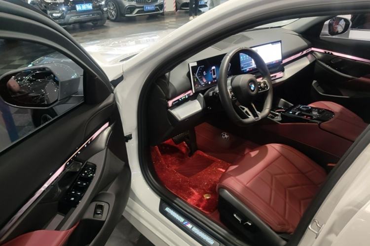 Used BMW 5 Series 2026 525Li M Sport Package Driver Seat