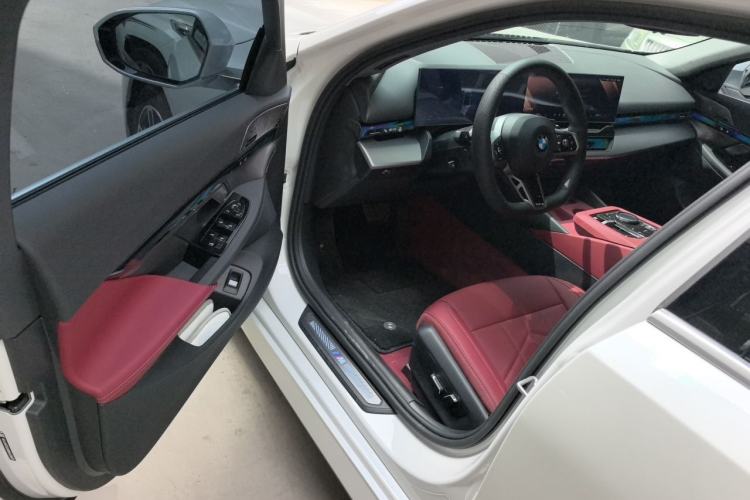 Used BMW 5 Series 2026 530Li Leading M Sport Package Driver Seat
