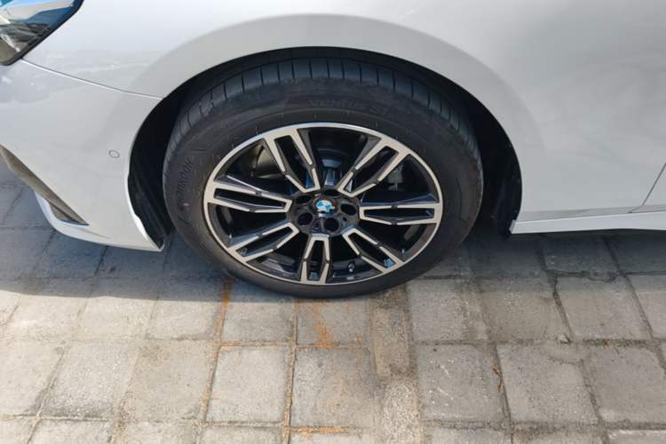 Used BMW 5 Series 2026 525Li M Sport Package Exterior 4
