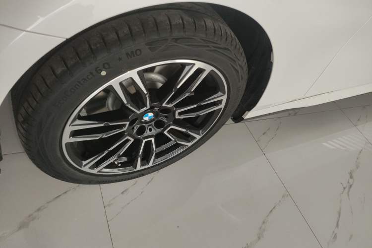 Used BMW 5 Series 2026 530Li Leading M Sport Package Exterior 4