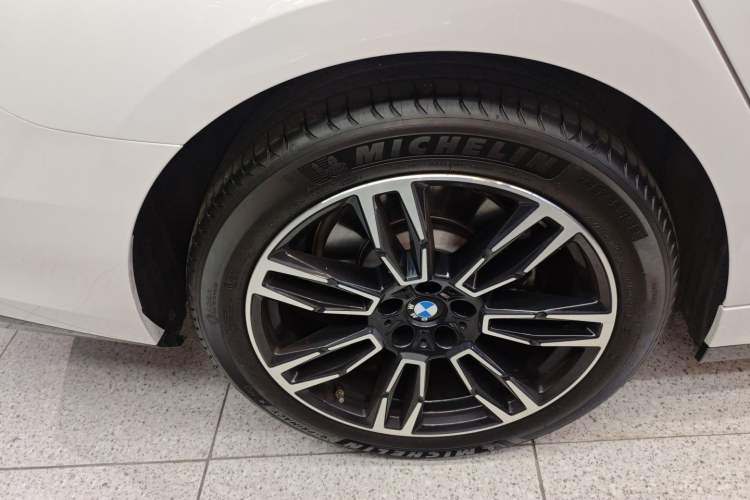 Used BMW 5 Series 2026 530Li Leading M Sport Package Exterior 5
