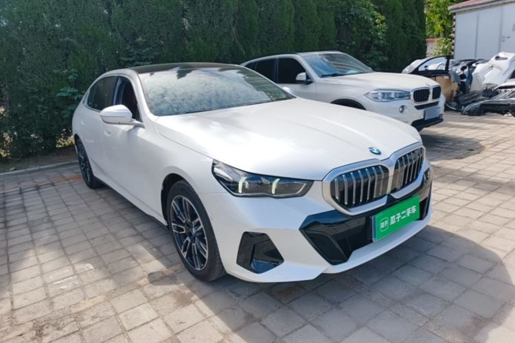 Used BMW 5 Series 2026 525Li M Sport Package Front Right 45 Deg