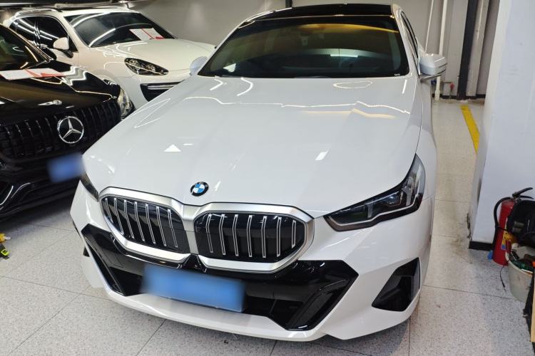 Used BMW 5 Series 2026 530Li Leading M Sport Package Front