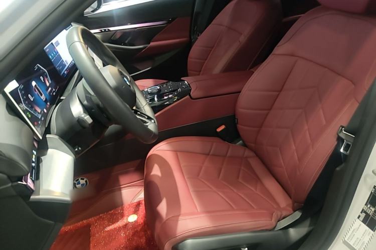 Used BMW 5 Series 2026 525Li M Sport Package Left Front Seat