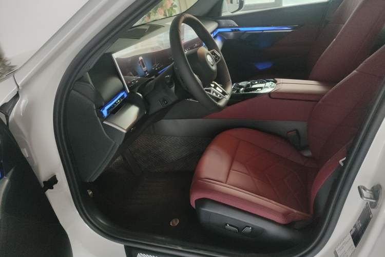 Used BMW 5 Series 2026 530Li Leading M Sport Package Left Front Seat